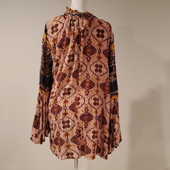 Alter'd State multi Color print boho blouse, M - Picture 5 of 6